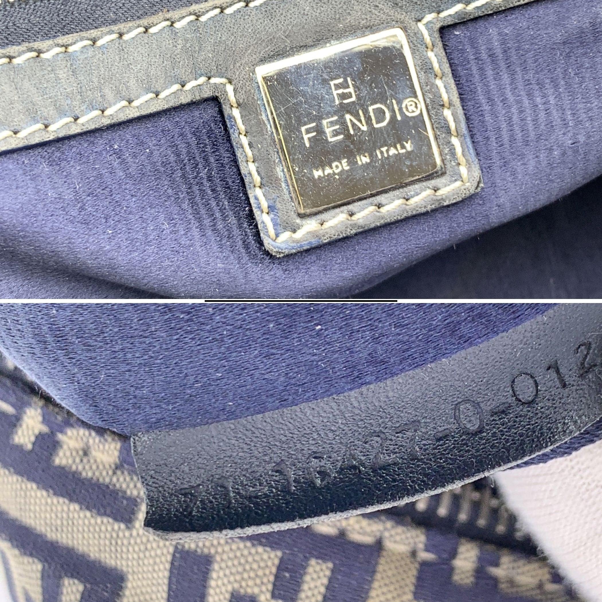 Fendi Blaue Monogram Zucchino Canvas Umhängetasche Handtasche im Angebot 1
