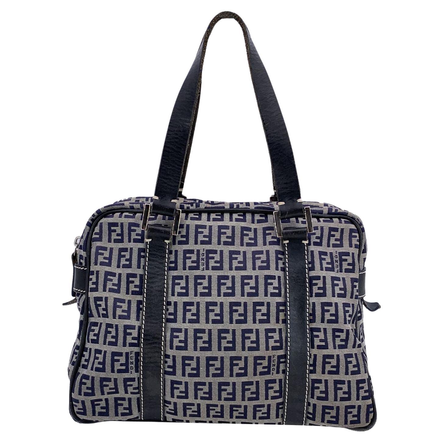 Fendi Blaue Monogram Zucchino Canvas Umhängetasche Handtasche im Angebot