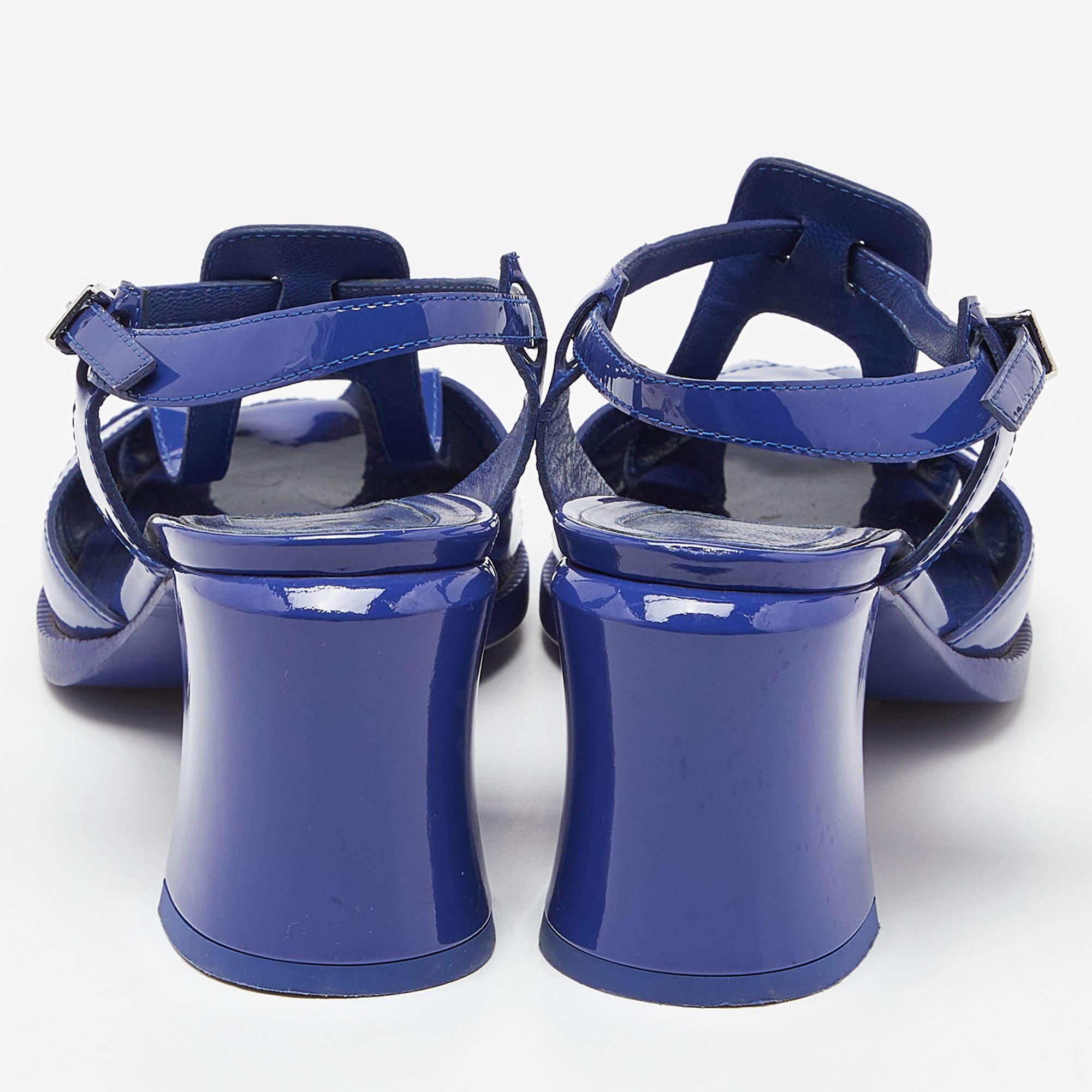 Fendi Blue Patent Leather Chameleon Block Heel Sandals Size 38 For Sale 4