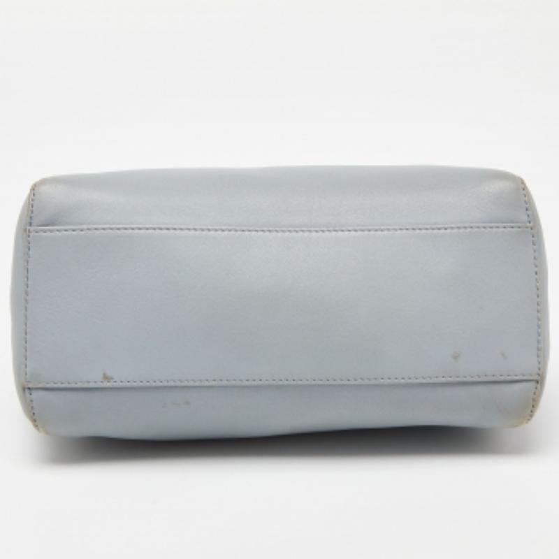Fendi Blau/Purple Leder Mini Peekaboo Top Handle Bag aus Leder im Zustand „Relativ gut“ im Angebot in Dubai, Al Qouz 2