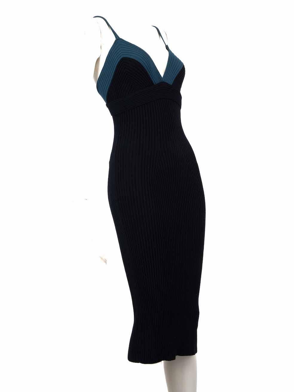CONDITION is Very good. Hardly any visible wear to the dress is evident on this used Fendi designer resale item.
 
 
 
 Details
 
 
 Blue
 
 Viscose
 
 Dress
 
 Ribbed knit
 
 Stretchy
 
 Figure hugging fit
 
 Sleeveless
 
 V-neck
 
 Midi
 
 
 
 
 
