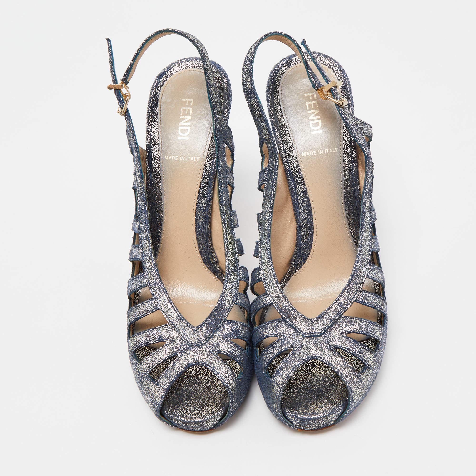 Fendi Blue/Silver Texture Suede Slingback Pumps Size 38.5 In Good Condition For Sale In Dubai, Al Qouz 2