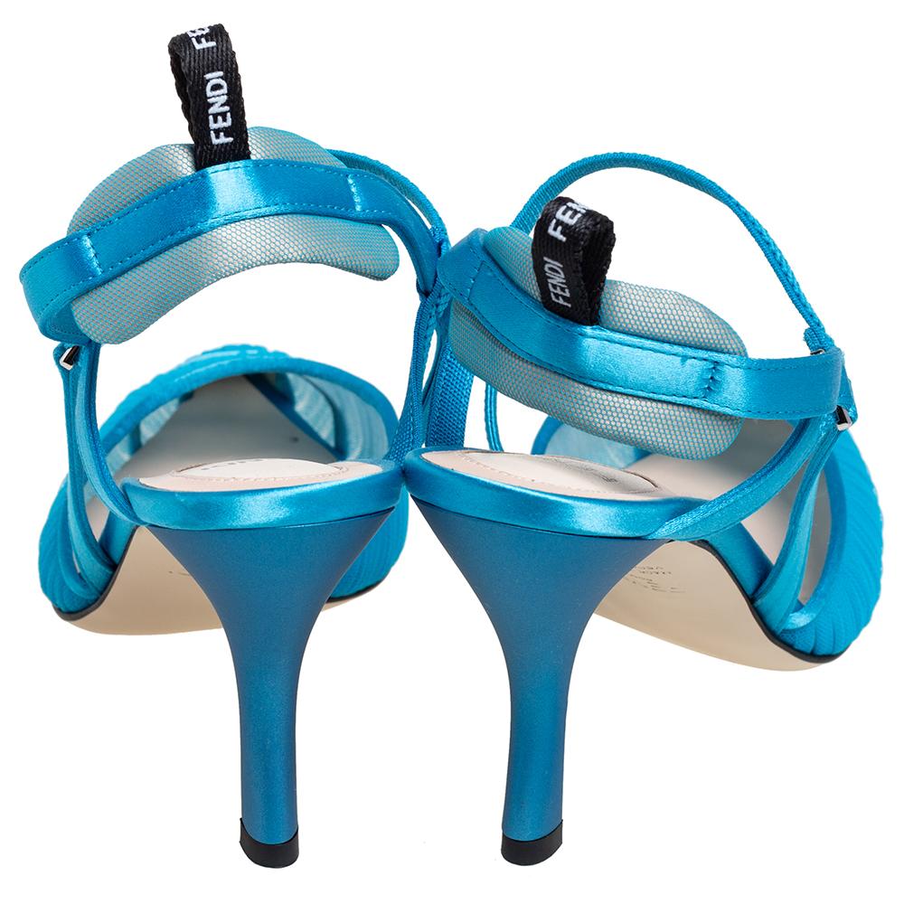 Fendi Blue Tulle And Satin Colibri Lite Slingback Sandals Size 37 In Good Condition In Dubai, Al Qouz 2