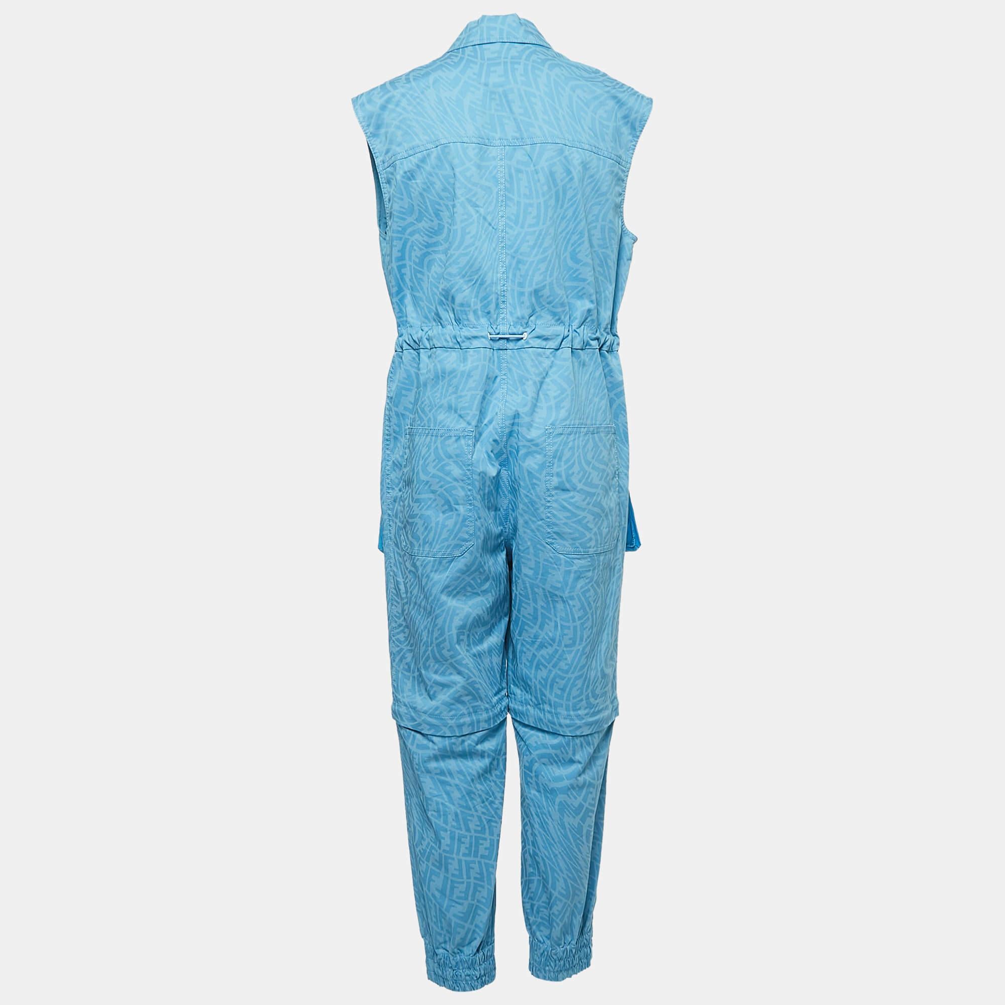 Bring in a touch of sophistication and elegance to your look by wearing this jumpsuit. A flattering neckline, classy hue, and noticeable details define this jumpsuit. Style it with high heels.