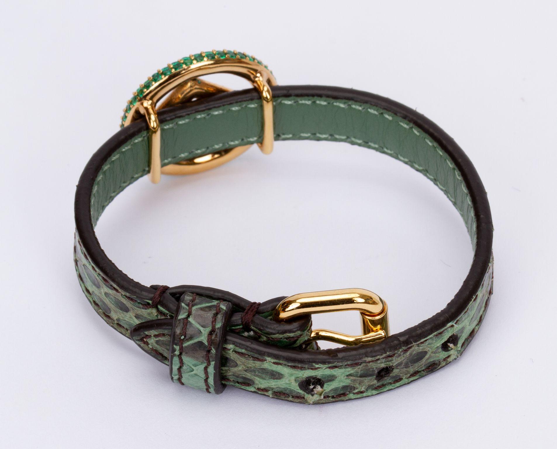 Fendi BNIB Bracelet à motif de serpent vert Pour femmes en vente