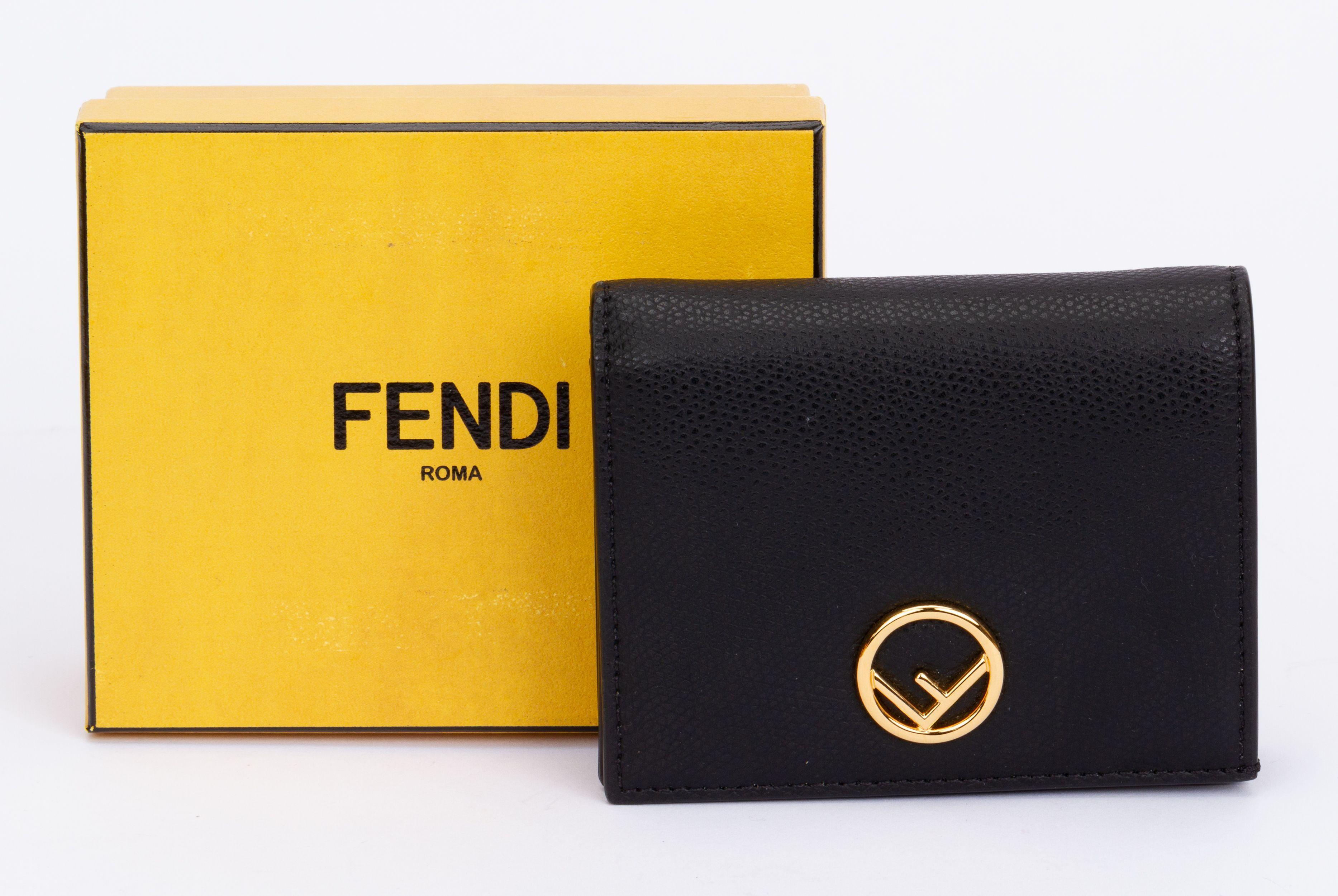 Fendi BNIB Togo Wallet Black In New Condition For Sale In West Hollywood, CA