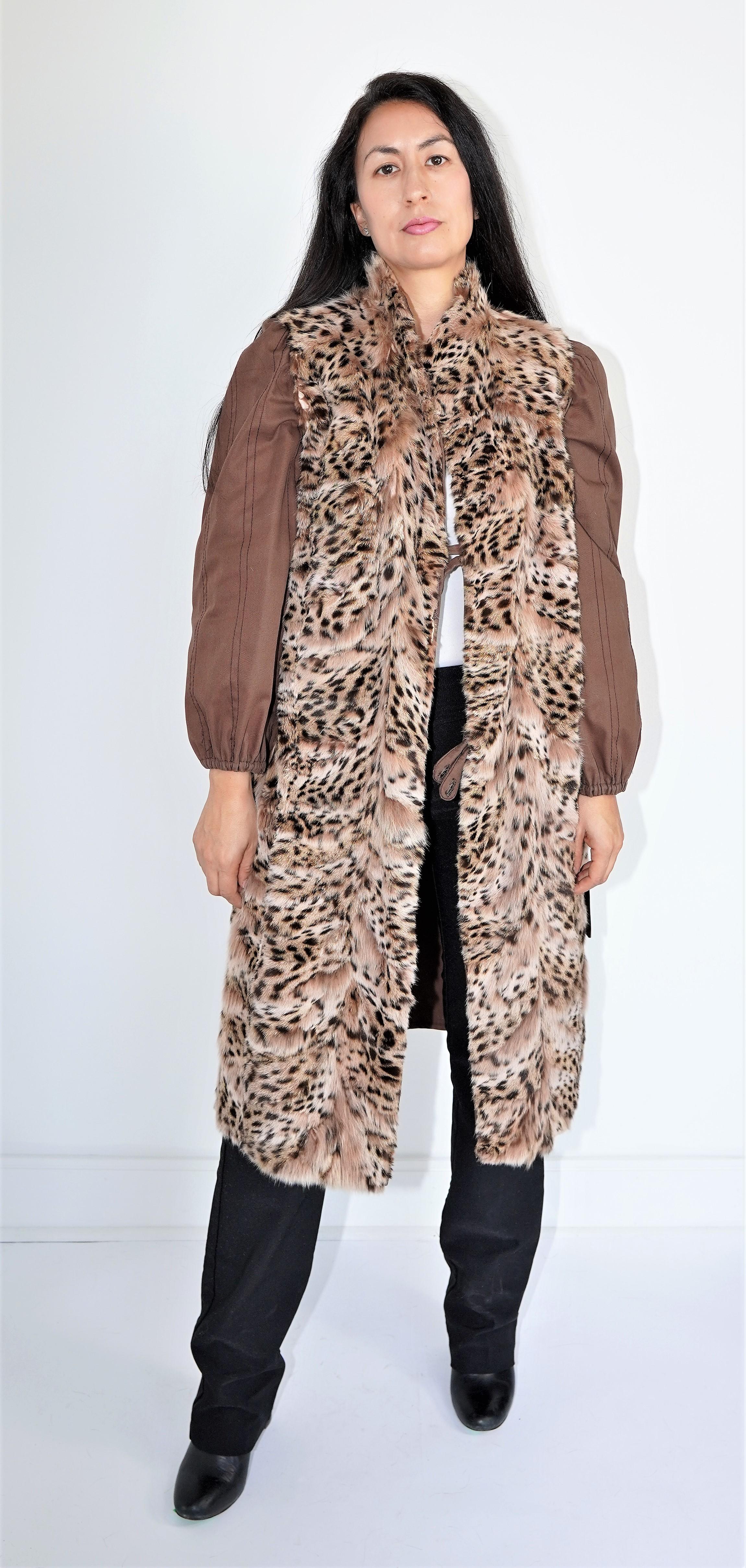 Fendi Rain Coat with Lynx Bobcat lining (Size 10-M) For Sale 4