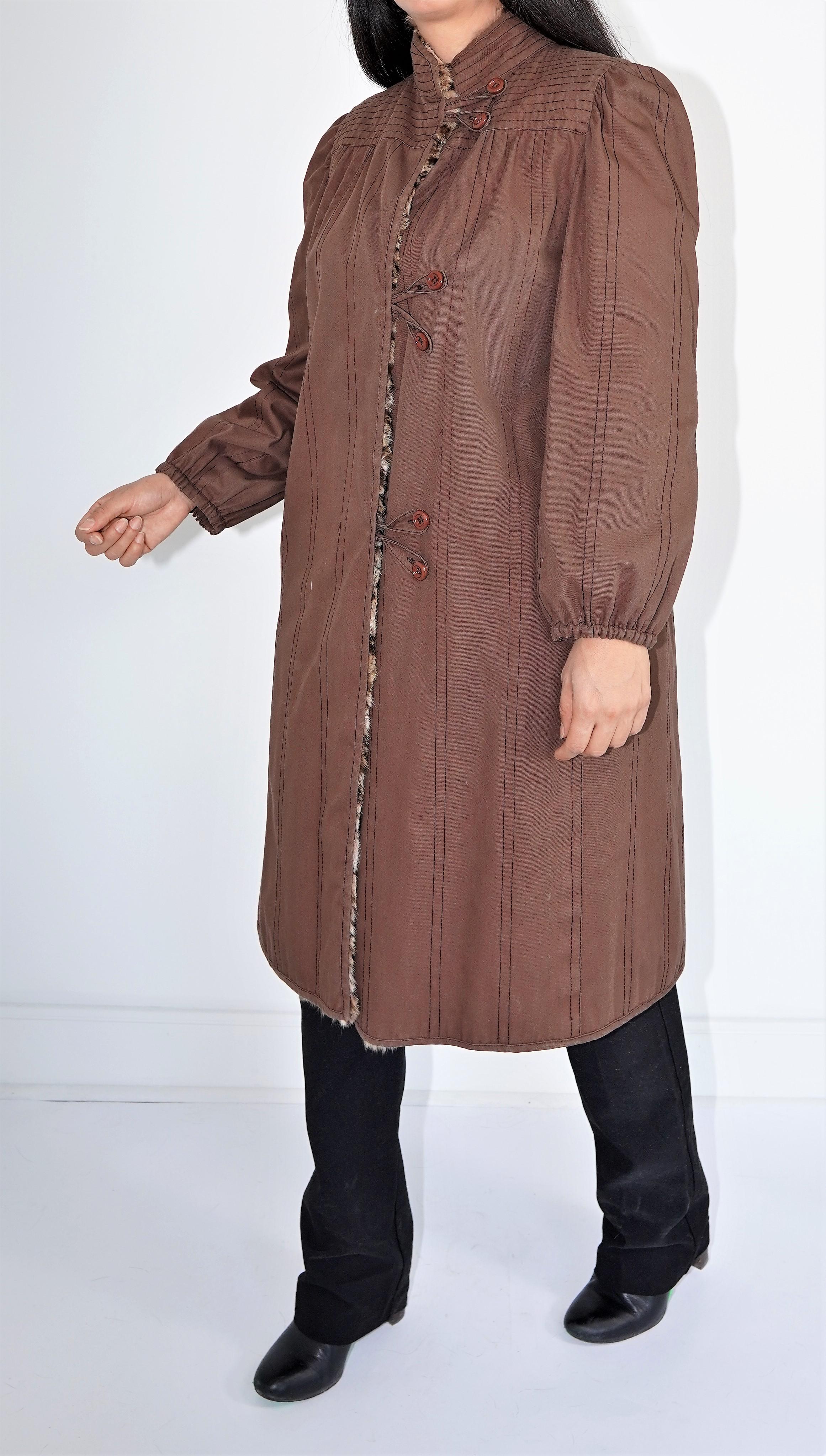 Brown Fendi Rain Coat with Lynx Bobcat lining (Size 10-M) For Sale