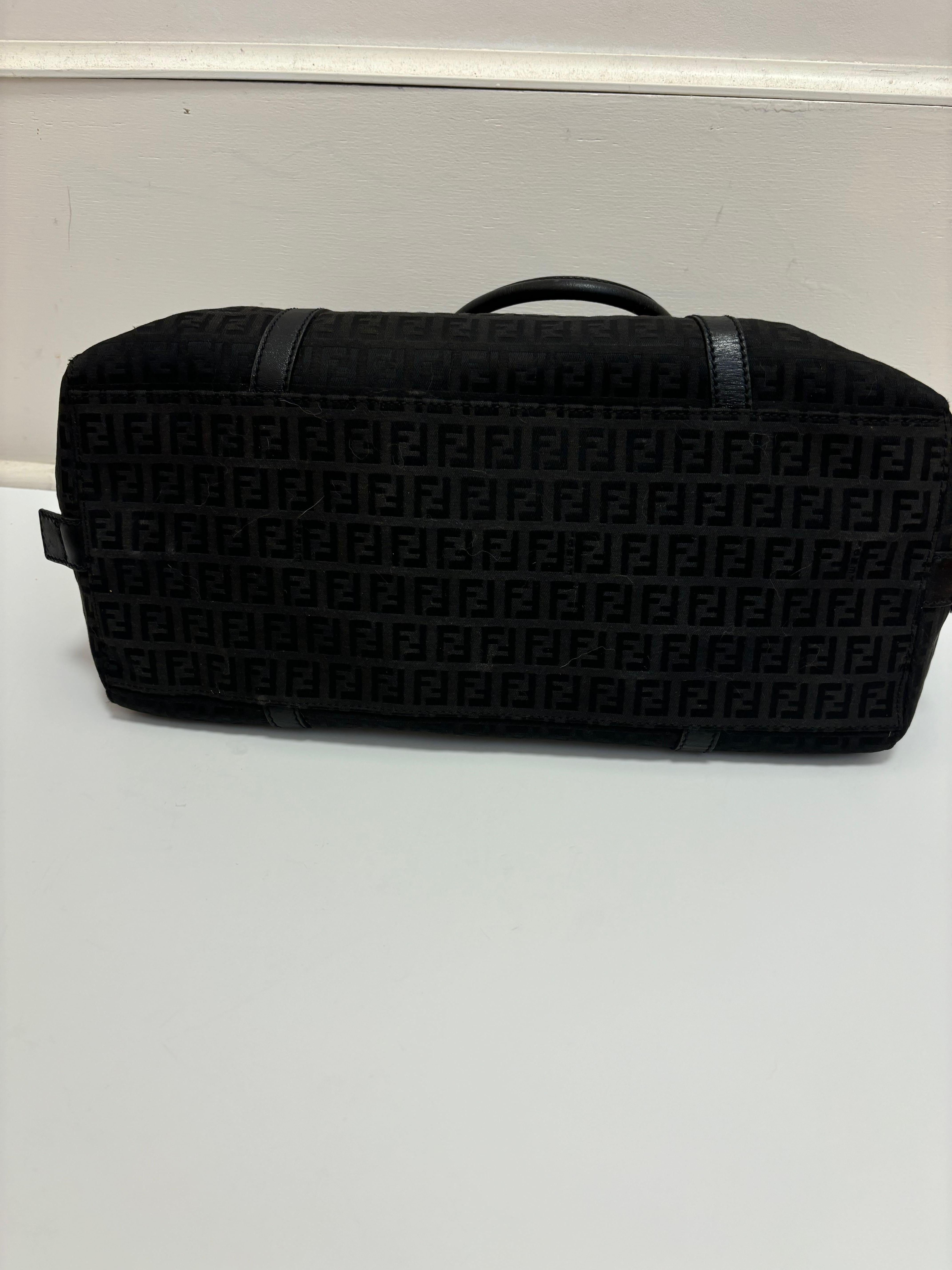 Fendi Borsa Grande Zucchino/Toro/Nero en vente 5