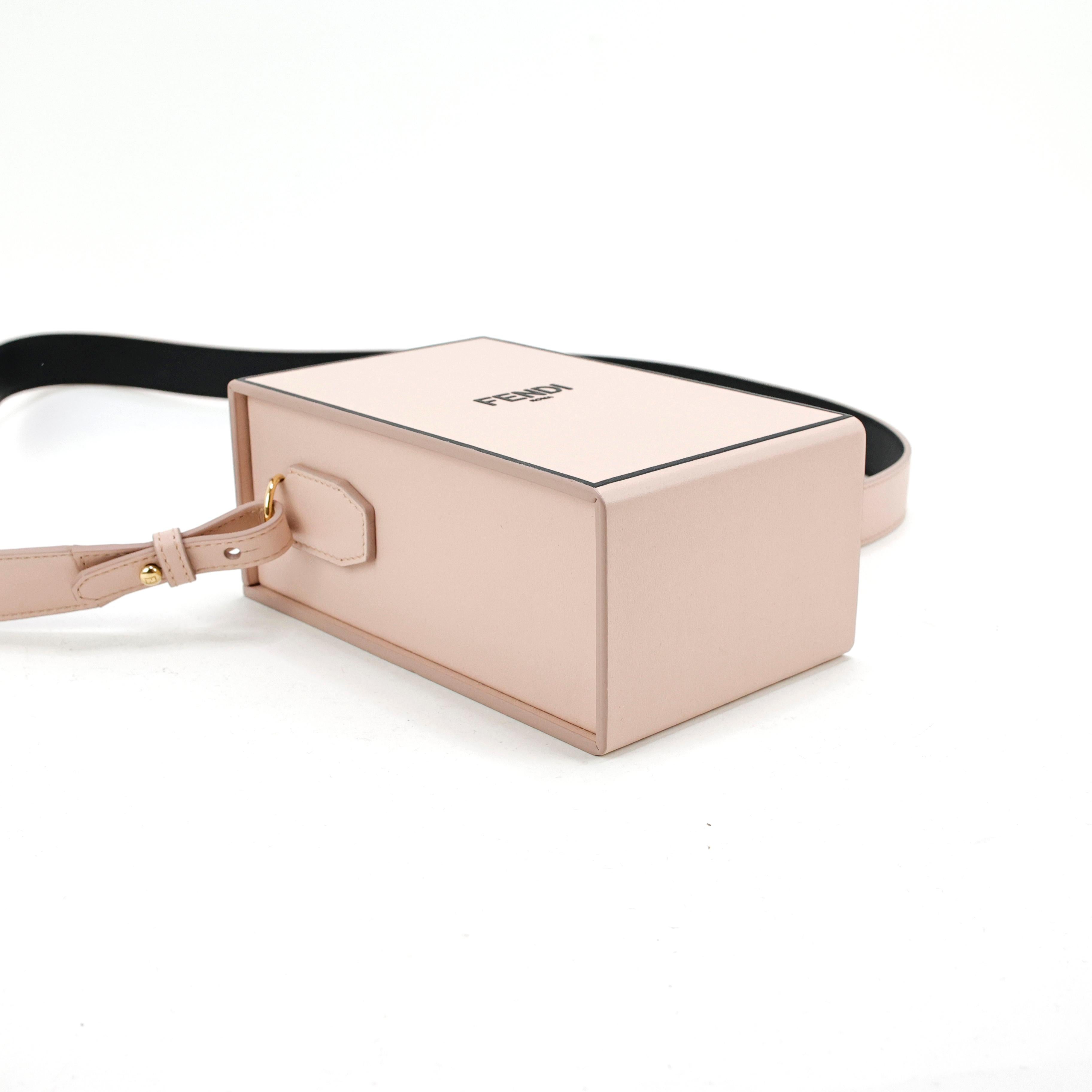 Fendi Box Shape Bag in Leather In New Condition For Sale In Bressanone, Trentino-Alto Adige