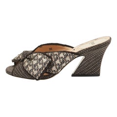 Fendi Brown/Beige Printed Fabric Knotted Bow Slide Sandals Size 36