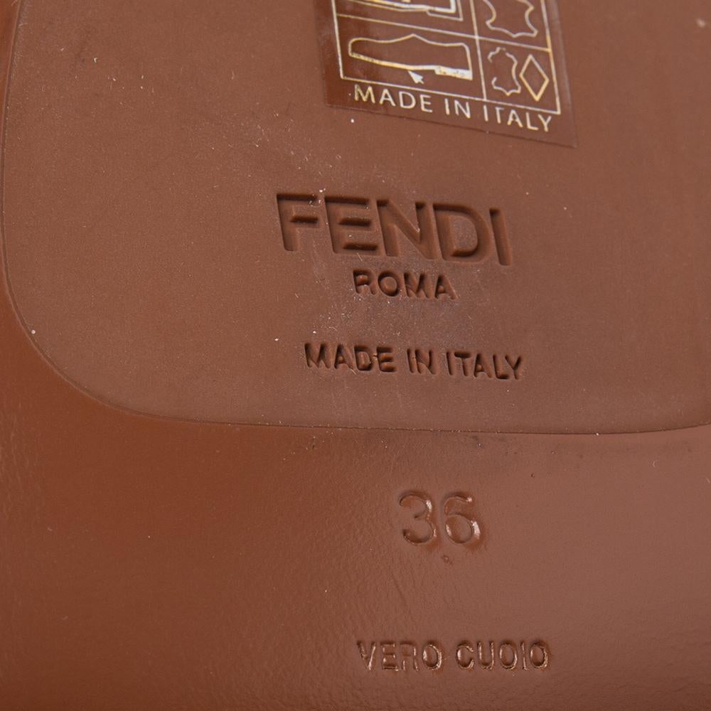 Fendi - Décolleté con zeppa in pelle marrone/nera - misura 36 3