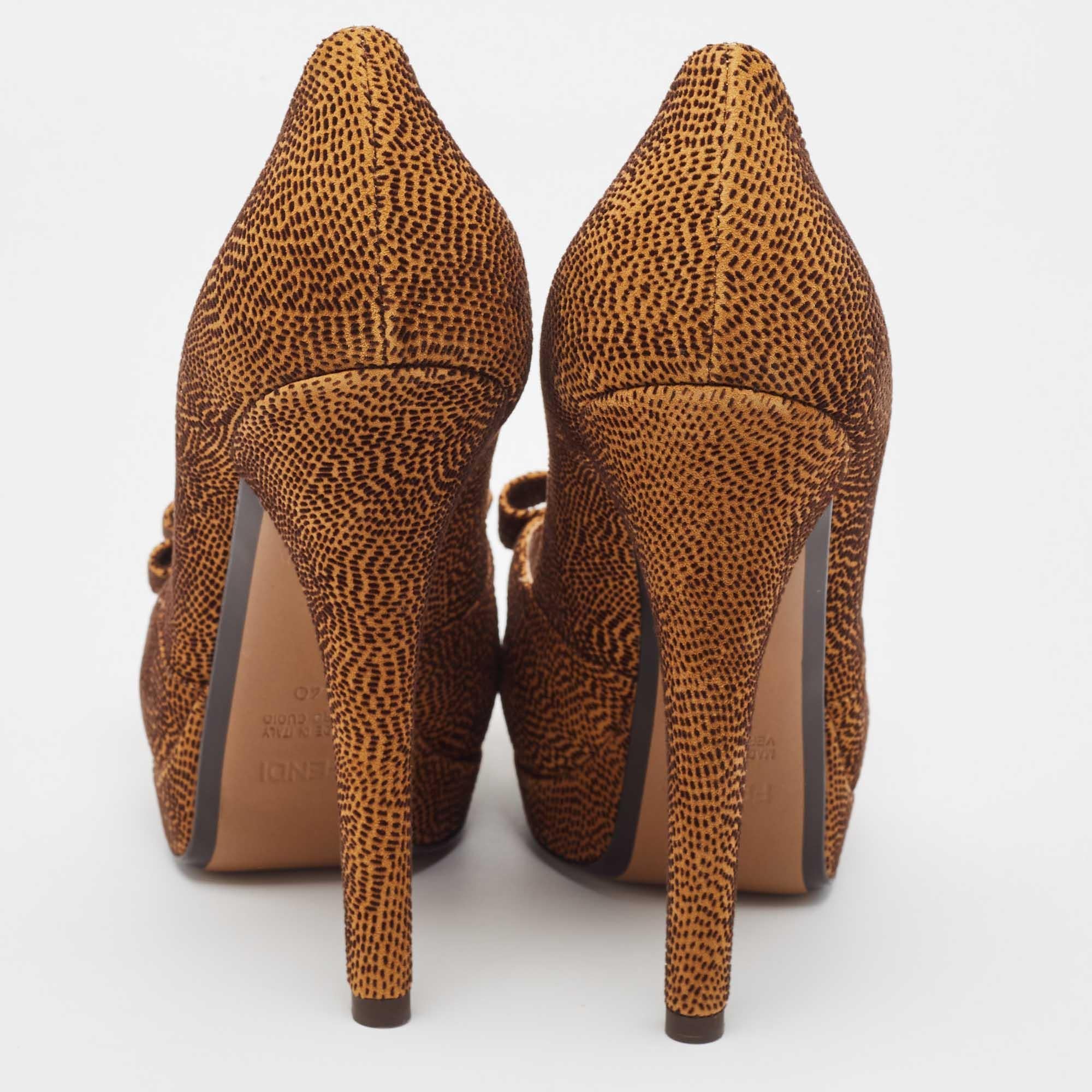Fendi - Escarpins en daim texturé avec nœud - Brown/Black - Taille 40 Pour femmes en vente