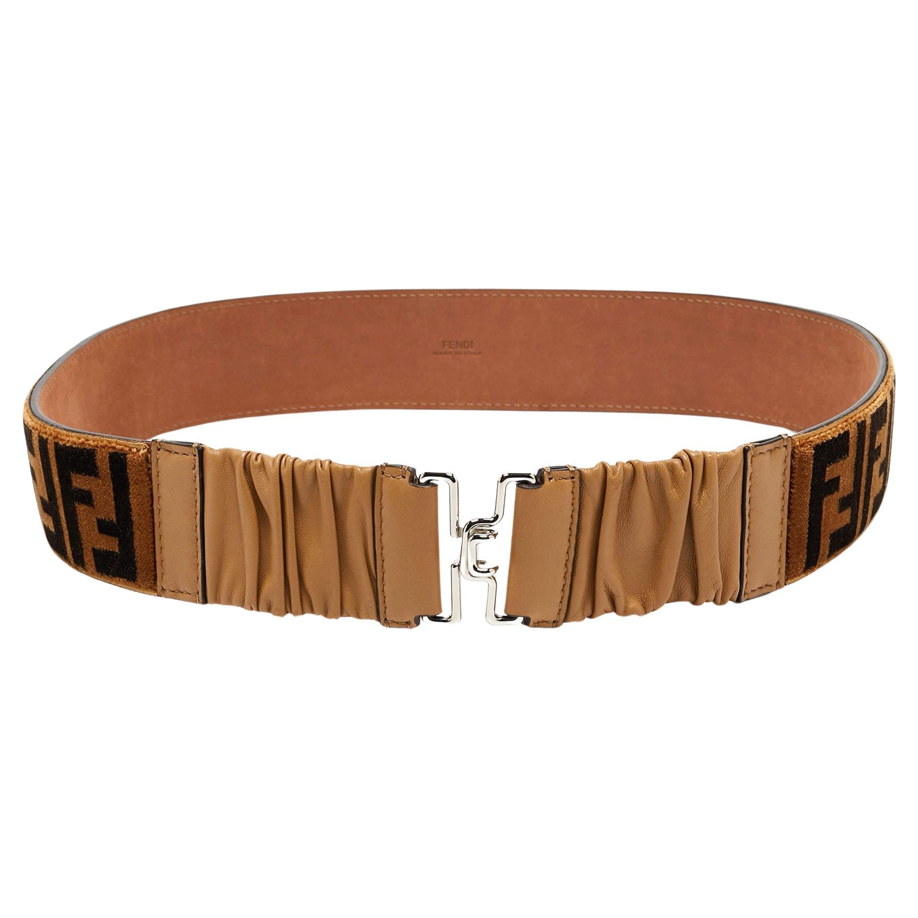 This belt from Fendi has an appealing design. The designer belt has a sturdy buckle that can be easily fastened and unfastened. The belt is perfect to adorn your waist and for making a style statement.

