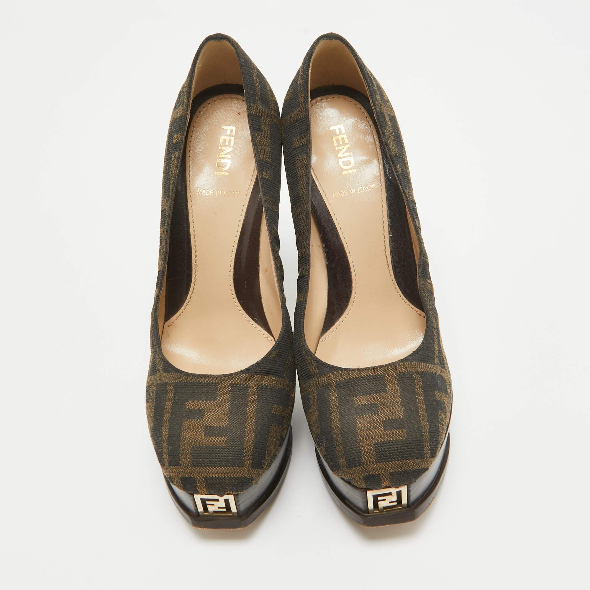 Noir Fendi Chaussures à plateforme en toile Brown Taille 35.5 en vente