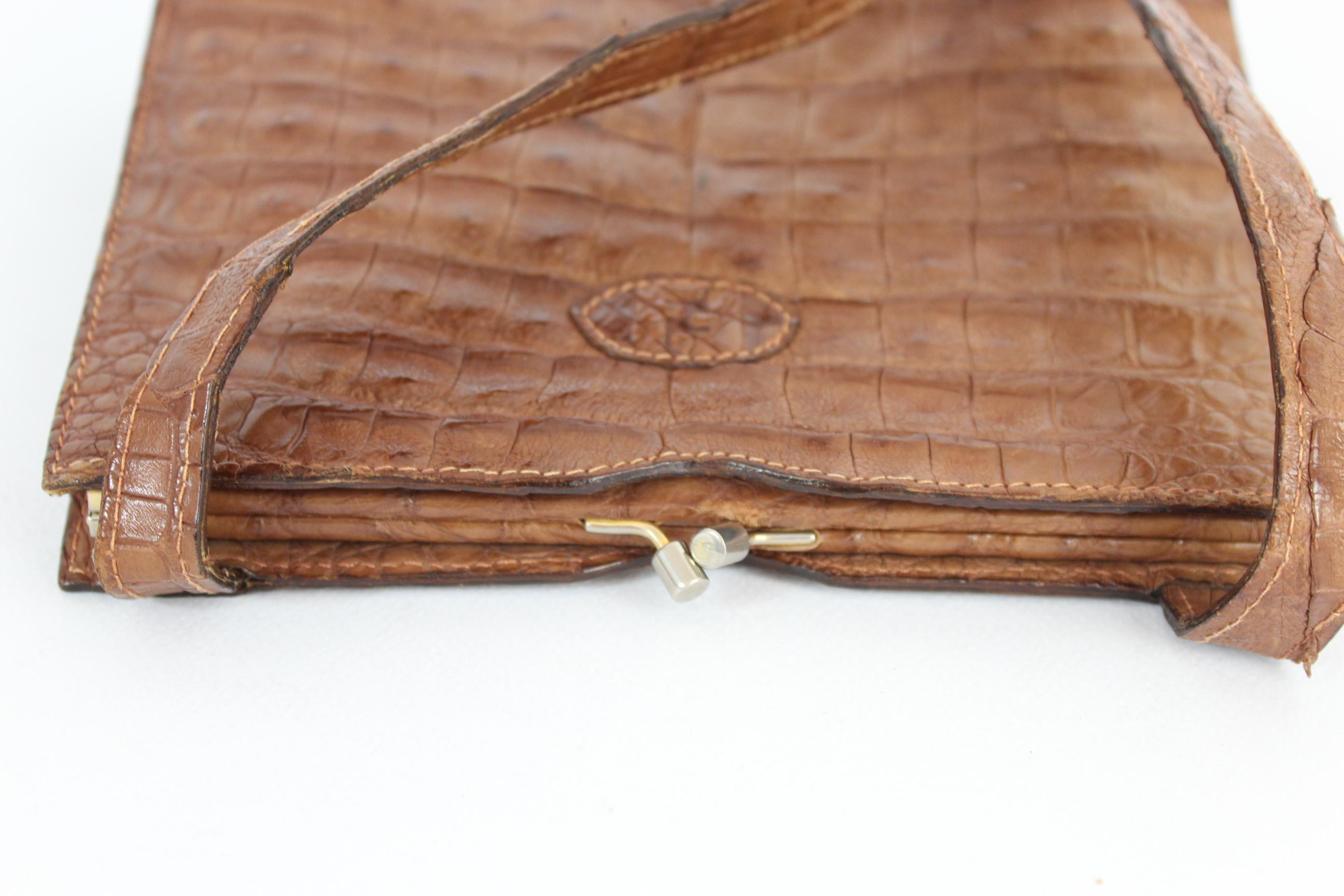 Fendi Brown Crocodile Leather Crossbody Bag 1980s Golden Insert Monogram Lining In Good Condition In Brindisi, Bt