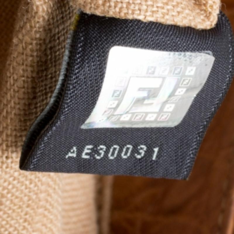 Fendi Hobo Spy Cocodrilo Marrón en venta 2