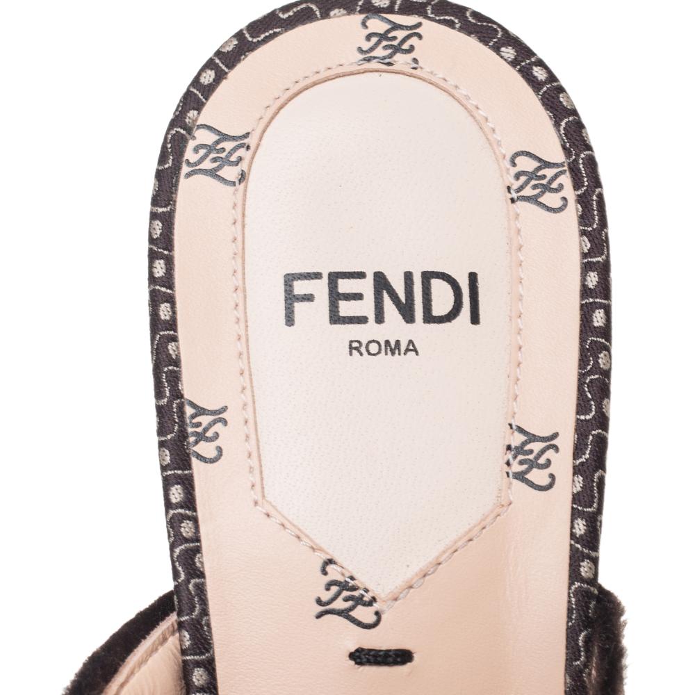 Women's Fendi Brown Fabric Knotted Mule Sandals Size 35