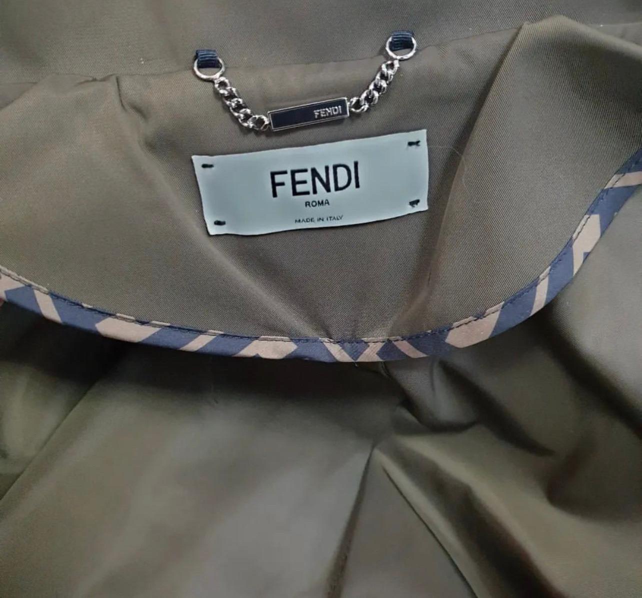 Fendi Brown Khaki Belted Trench Coat In Good Condition For Sale In Krakow, PL