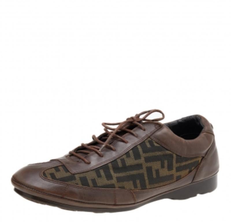 Fendi Brown Leather And Zucca Canvas Low Top Sneakers Size 42.5 In Fair Condition For Sale In Dubai, Al Qouz 2
