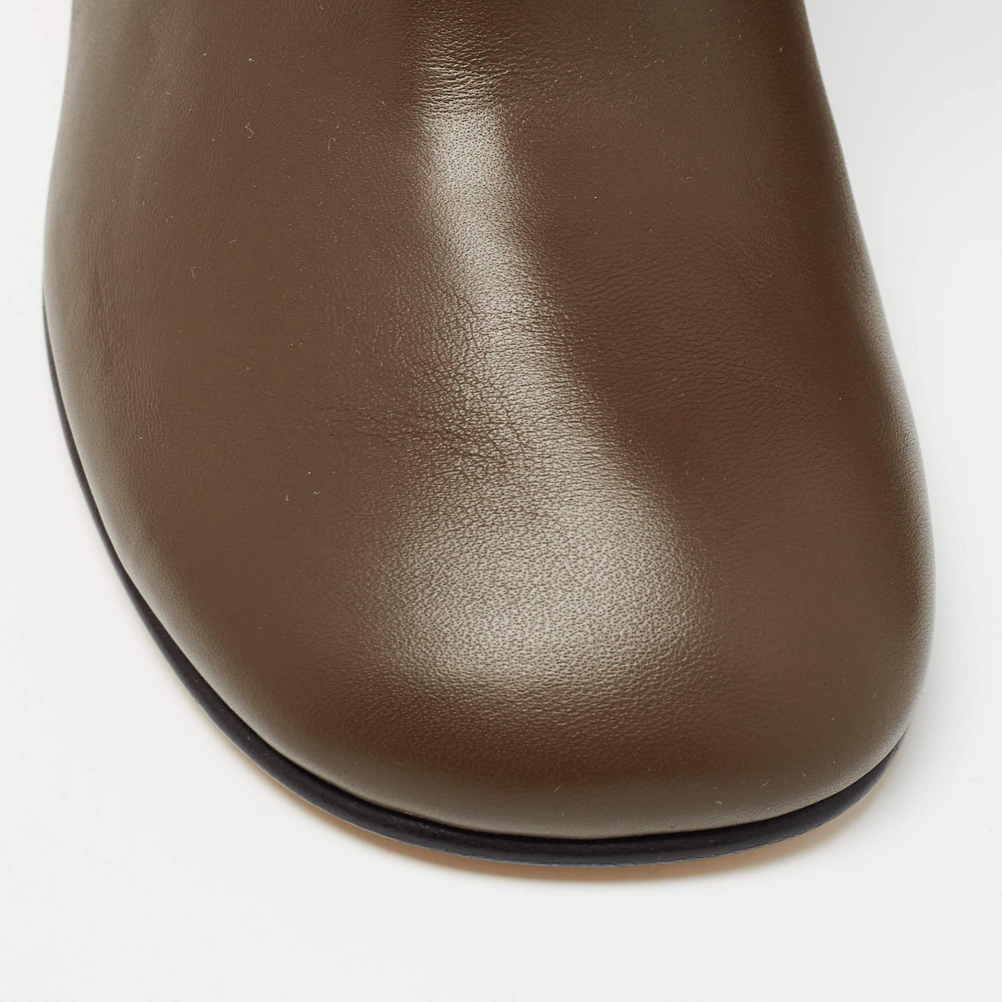 Fendi Brown Leather Fendi First Ankle Boots Size 37 For Sale 3