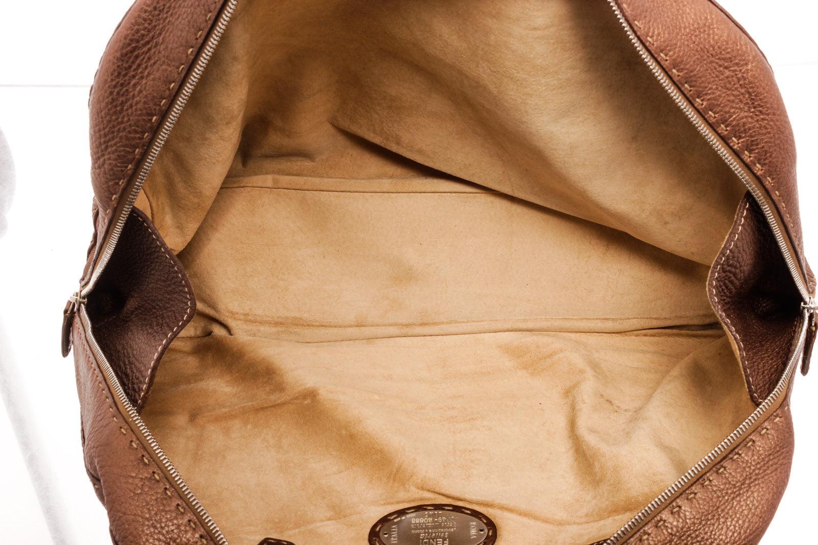 Fendi Braune Lederhandtasche mit goldfarbenen Beschlägen, Lederbesatz, Leder im Angebot 2