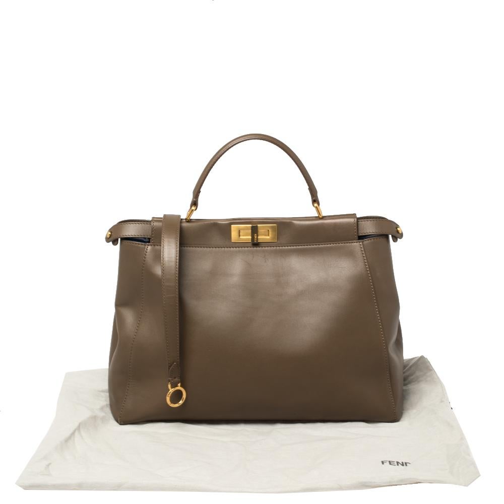 Fendi Braune Ledertasche mit großem Peekaboo-Griff 8