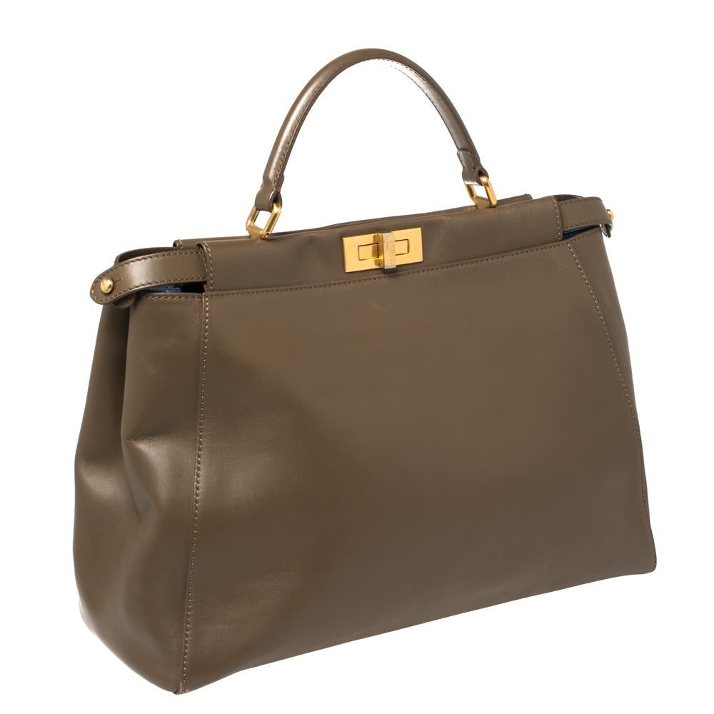 Fendi Braune Ledertasche mit großem Peekaboo-Griff Damen