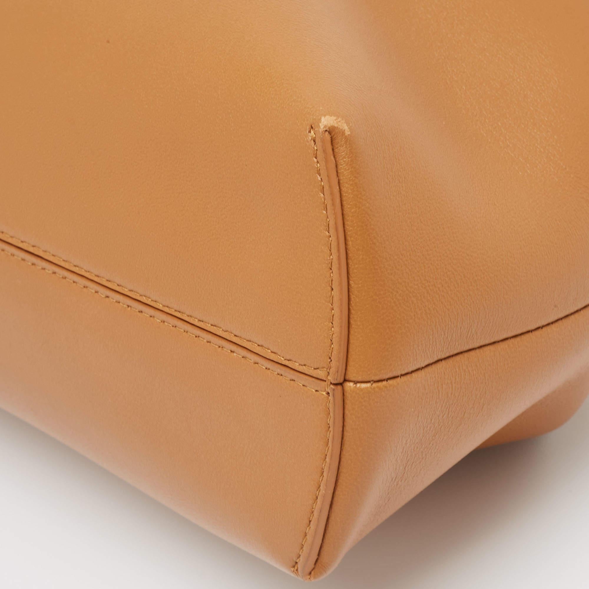 Fendi Brown Leather Medium First Umhängetasche im Angebot 8