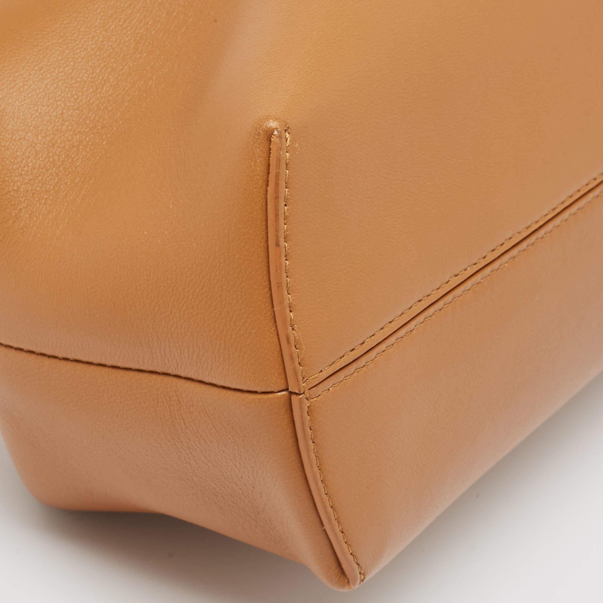 Fendi Brown Leather Medium First Umhängetasche im Angebot 9