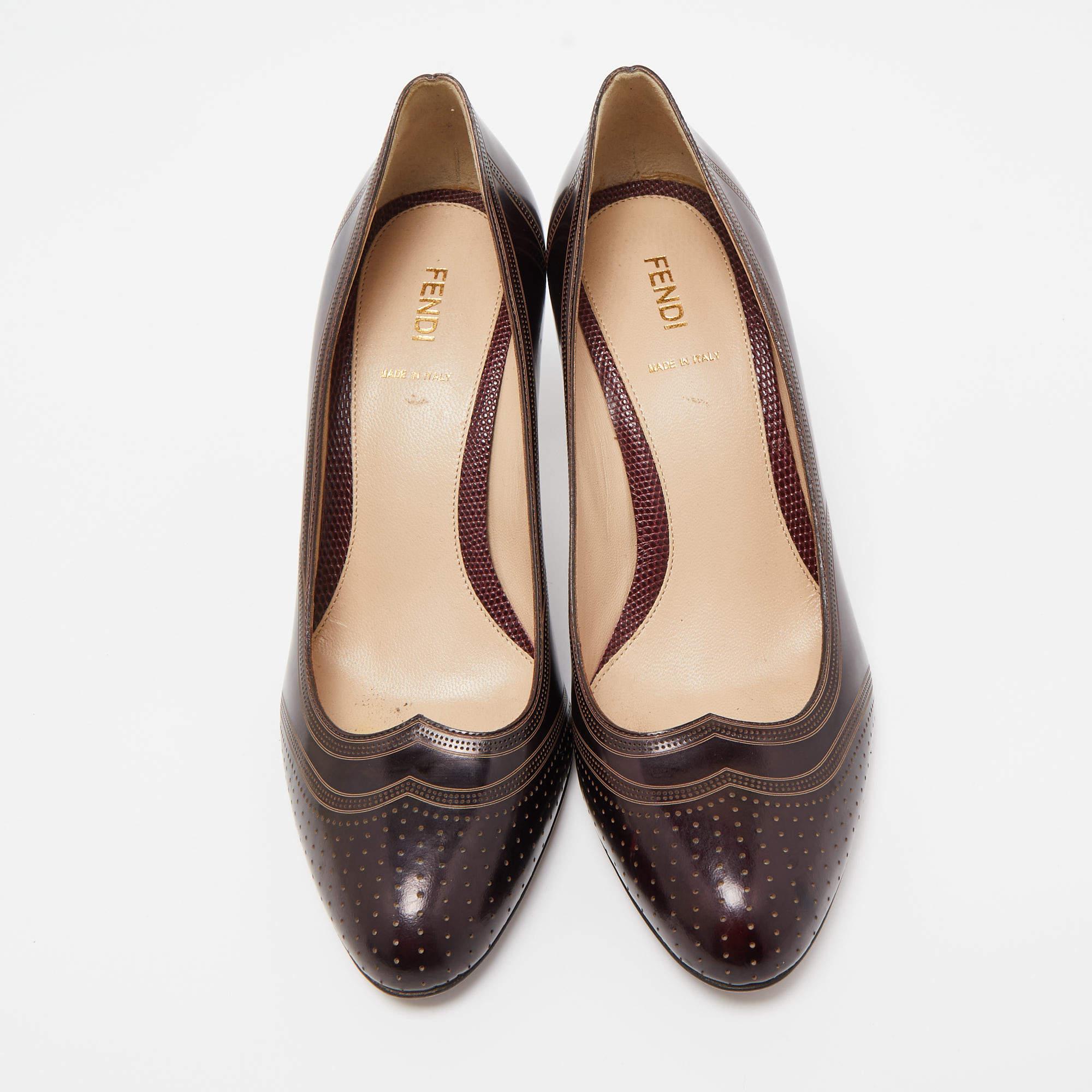 Women's Fendi Brown Leather Perforated Brogue Detail Pumps Size 39.5 For Sale