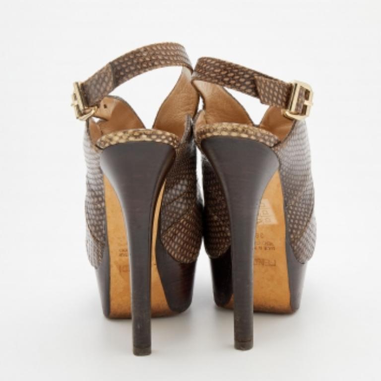 Fendi Sandalias Slingback de Plataforma de Piel Marrón con Pitón en Relieve Talla 38 en venta 2