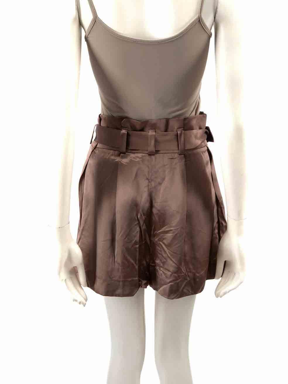 Marron Fendi Short à ceinture en satin Brown Taille S en vente