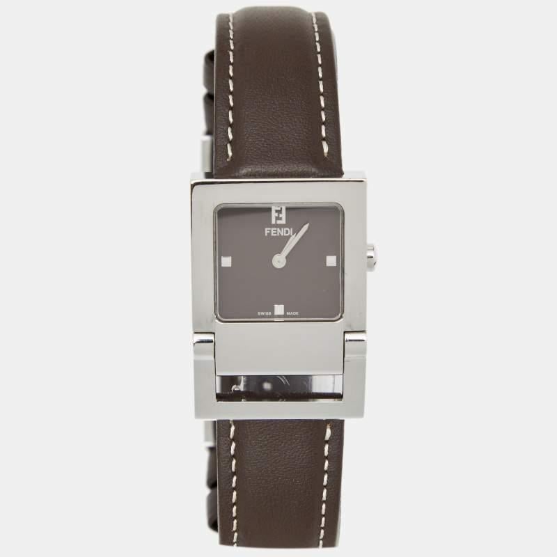 A stylish women's quartz watch from Fendi to keep up on time! It has a sleek stainless steel case set with a brown dial and simple markers. The leather strap is detailed with the Selleria stitch for a classic look. 