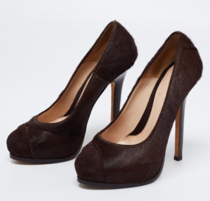 Fendi - Escarpins à plateforme en daim et poils de veau Brown - Taille 37 en vente 3