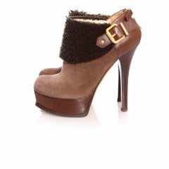 Fendi, Scarpe alla caviglia in camoscio marrone con lana shearling