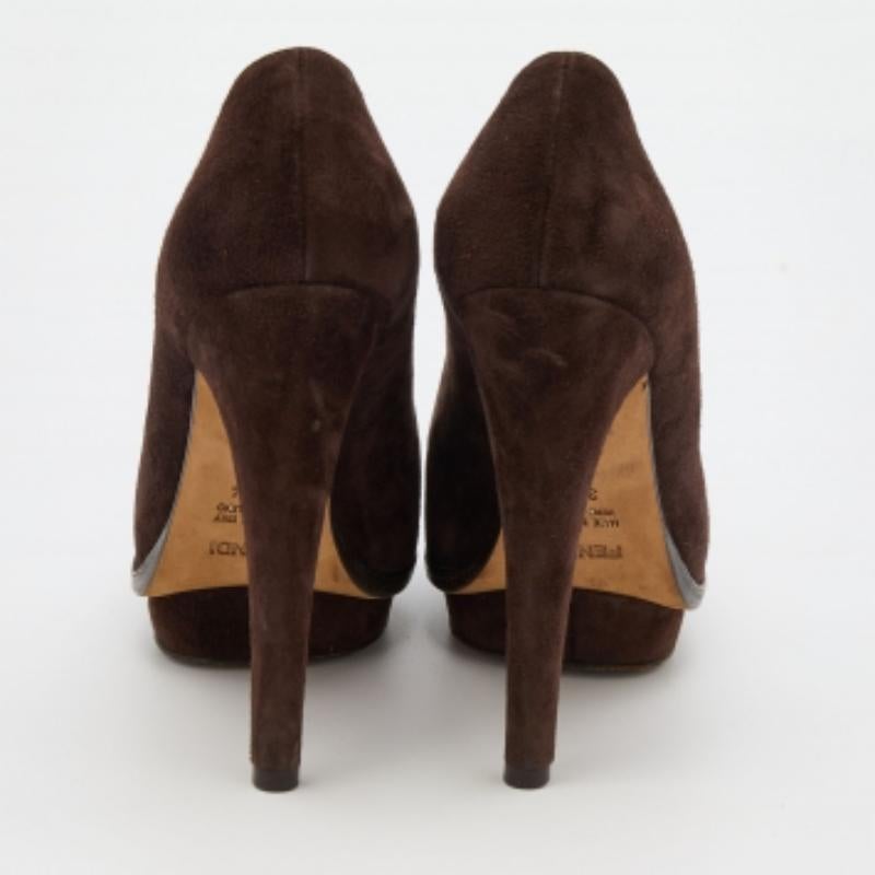 Noir Fendi Chaussures en daim Brown Taille 38.5 en vente