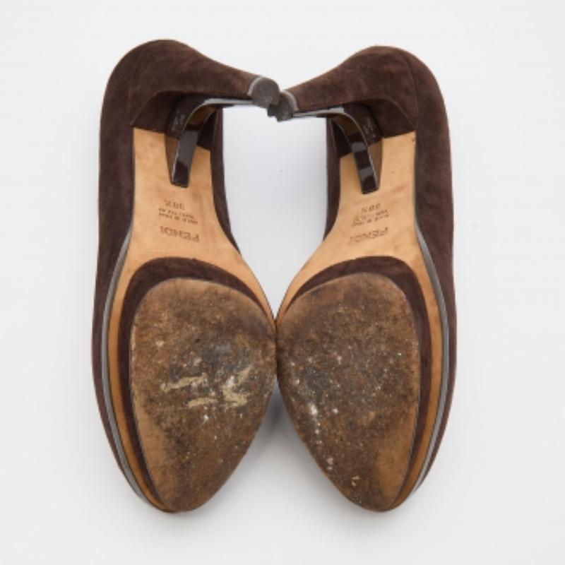 Fendi Chaussures en daim Brown Taille 38.5 en vente 3