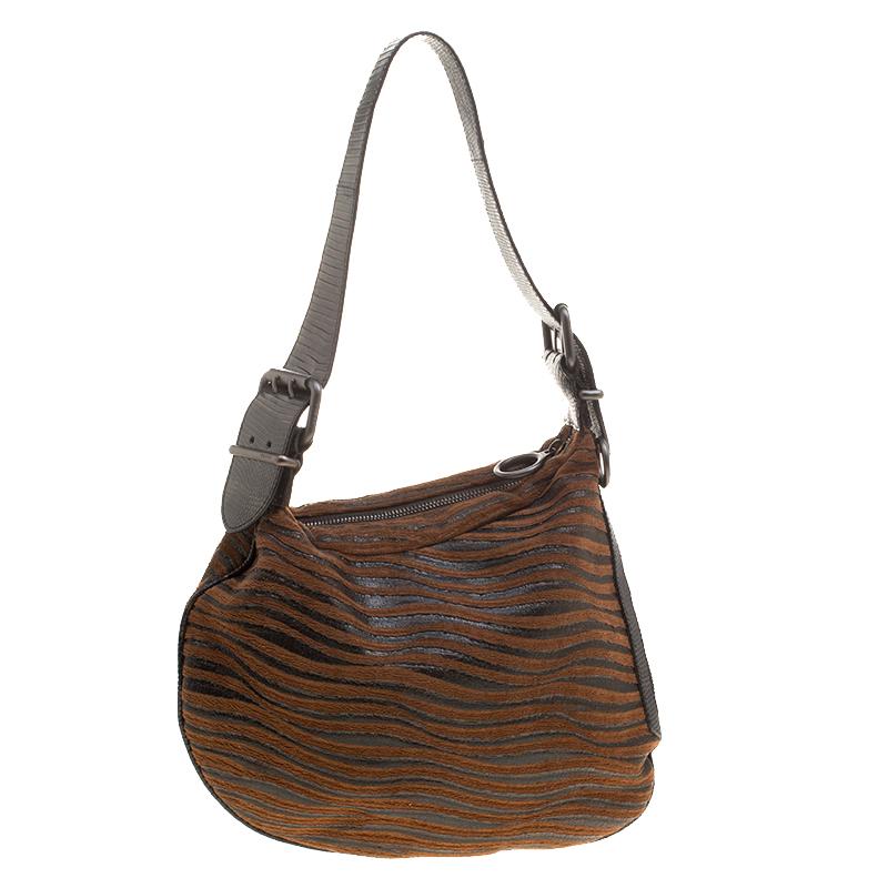 Fendi Brown Tiger Print Velvet and Leather Wood Embellished Oyster Hobo In Excellent Condition In Dubai, Al Qouz 2
