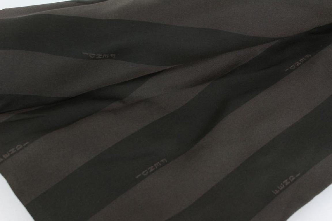 Fendi Brown x Black Pequin Stripe Umbrella 1025f3 In Good Condition For Sale In Dix hills, NY