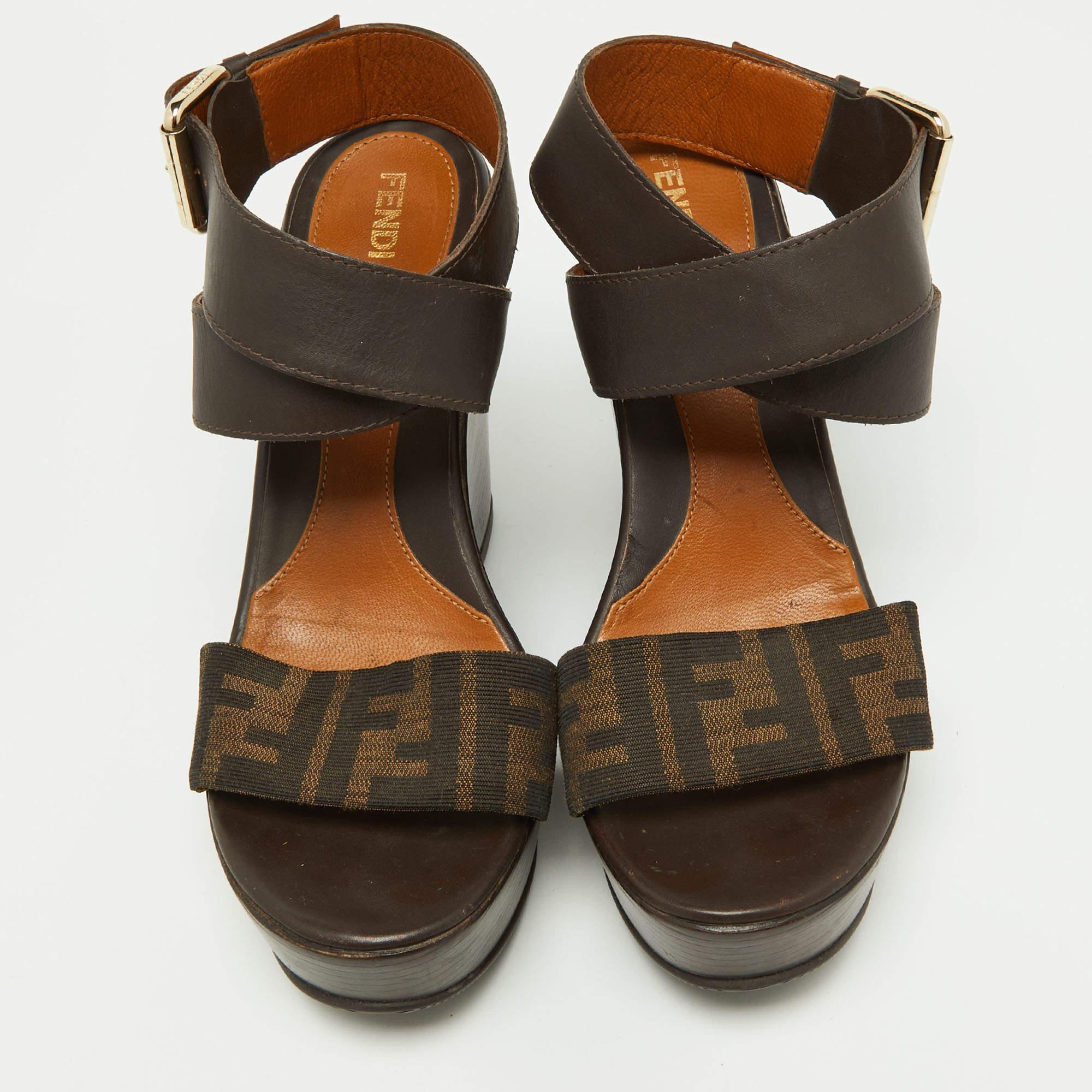 Wonderfully crafted shoes added with notable elements to fit well and pair perfectly with all your plans. Make these Fendi sandals yours today!

