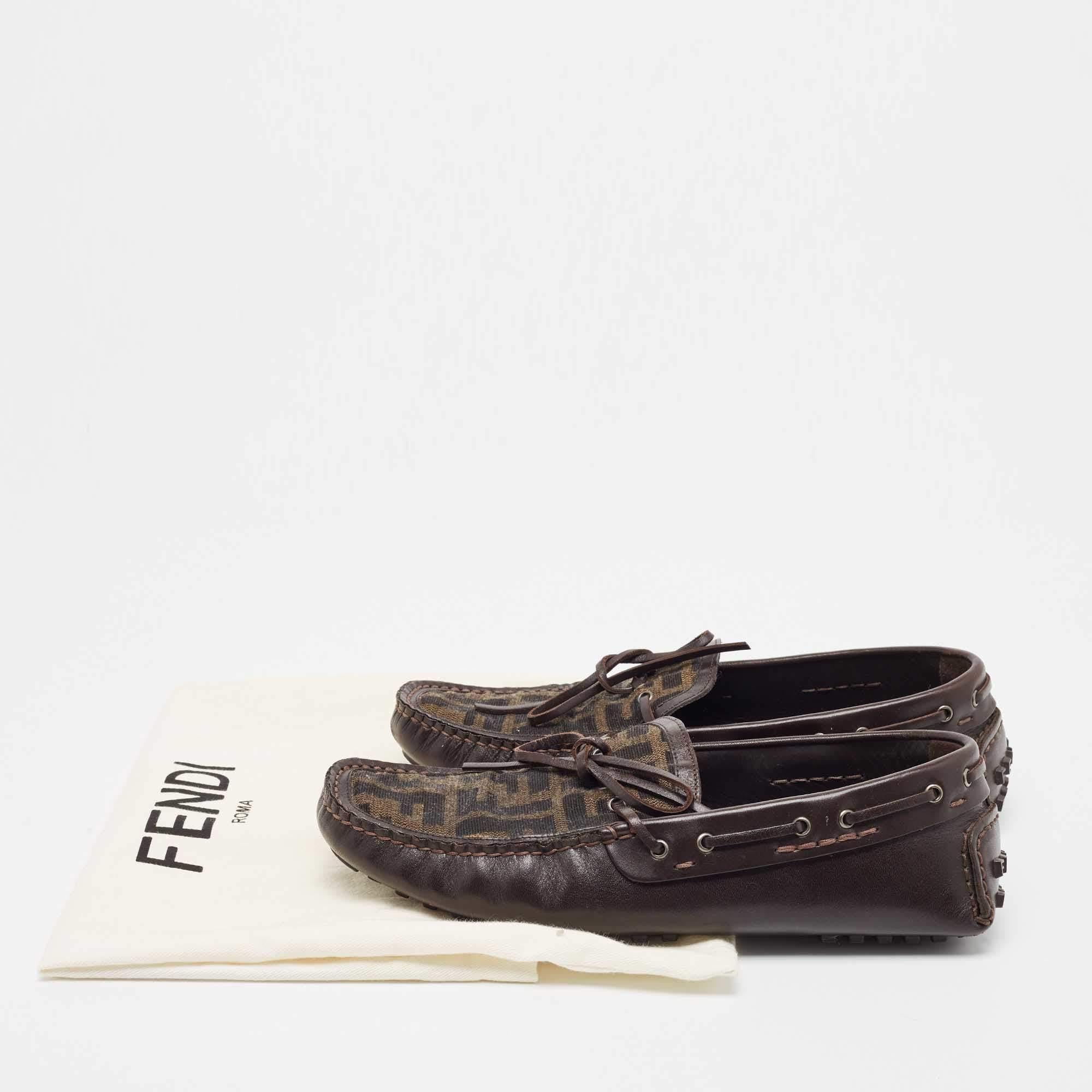 Fendi Brown Zucca Canvas and Leather Bow Loafers Size 40 For Sale 3