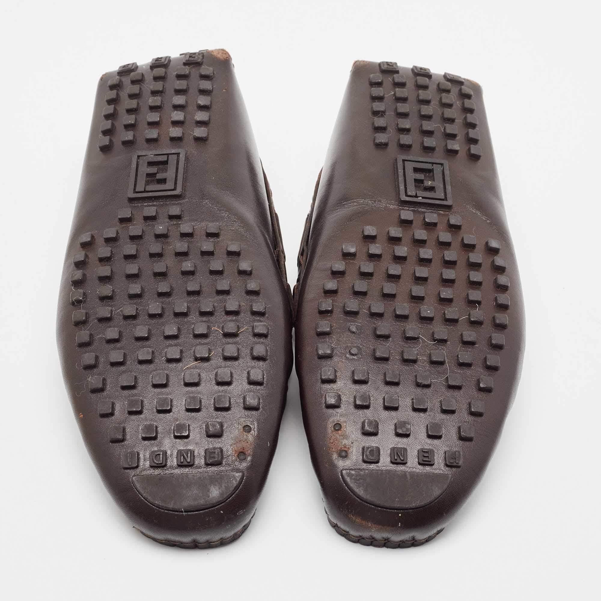 Fendi Brown Zucca Canvas and Leather Bow Loafers Size 40 For Sale 4