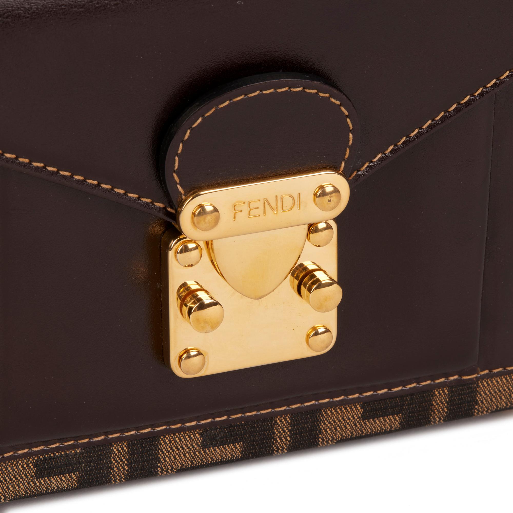 FENDI Braune Zucca-Schultertasche aus Segeltuch und Kalbsleder im Angebot 3