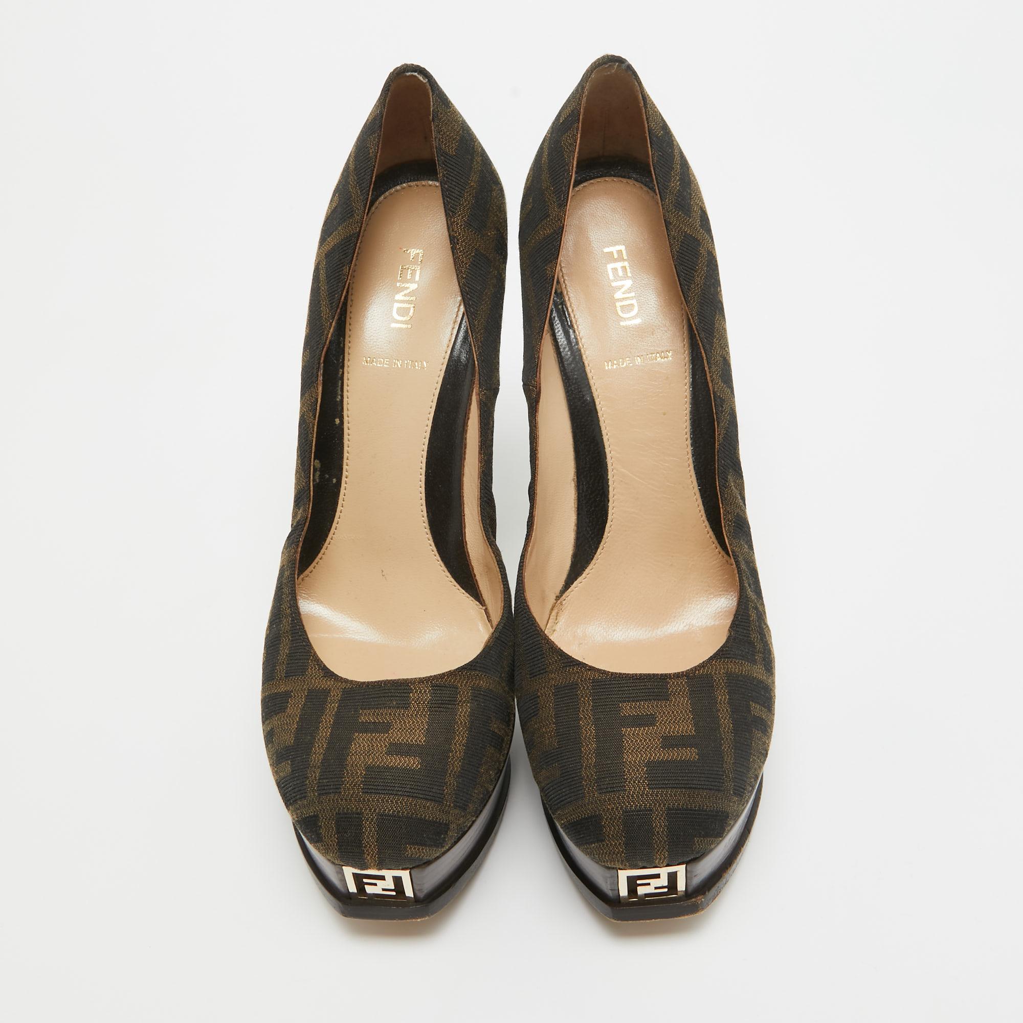 Fendi Brown Zucca Canvas Fendista Platform Pumps Size 39 In Good Condition In Dubai, Al Qouz 2