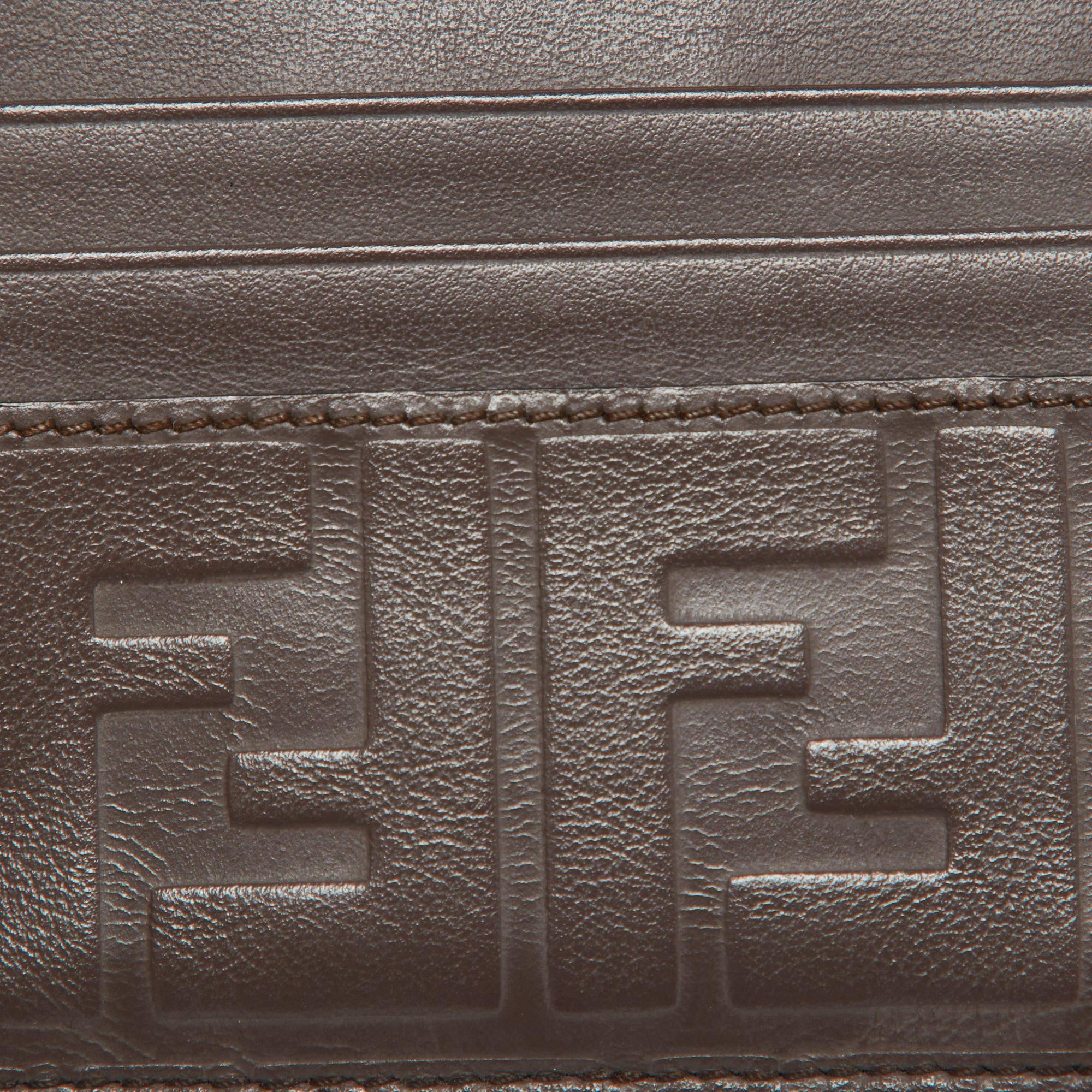 Fendi Brown Zucca Leather Card Holder In Good Condition For Sale In Dubai, Al Qouz 2