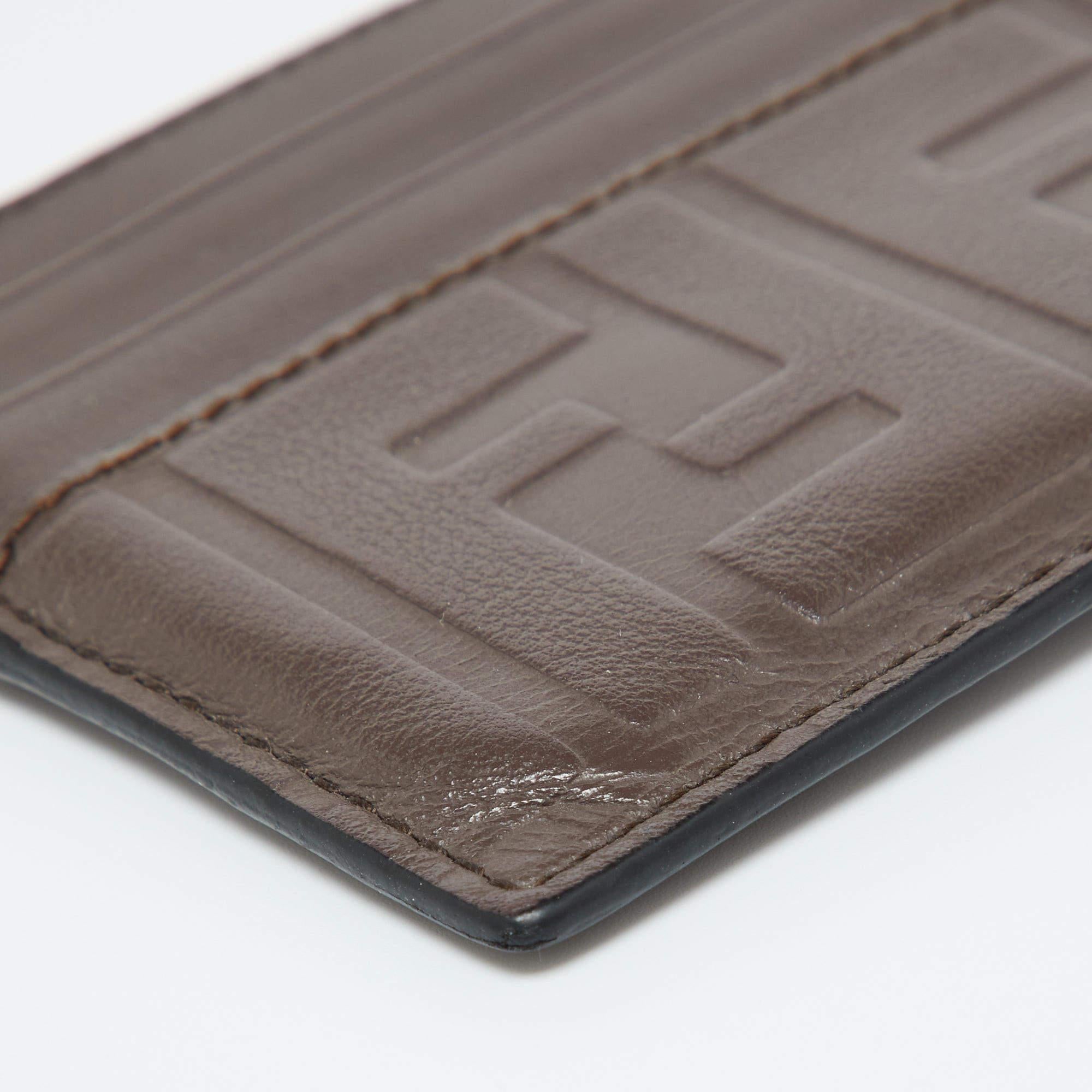 Fendi Brown Zucca Leather Card Holder For Sale 4