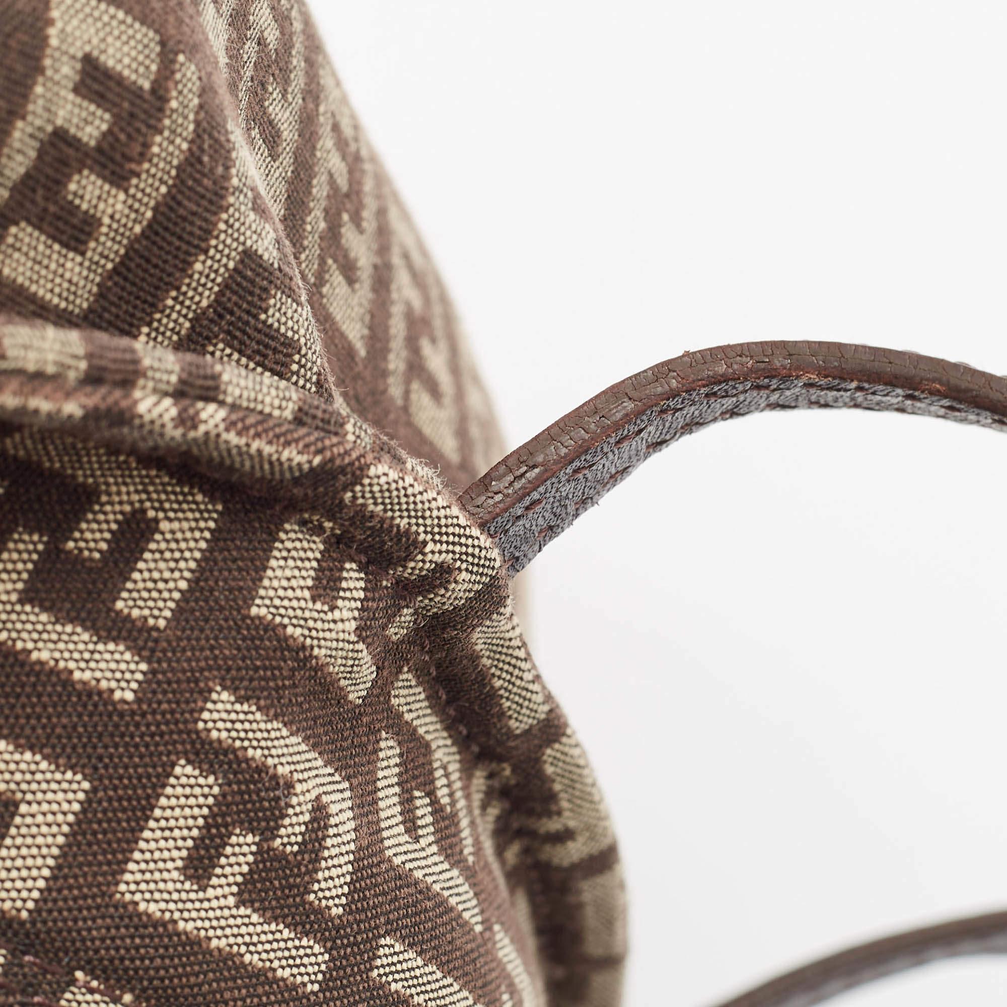 Fendi Sacoche en cuir et tissu Zucchinno Brown en vente 1