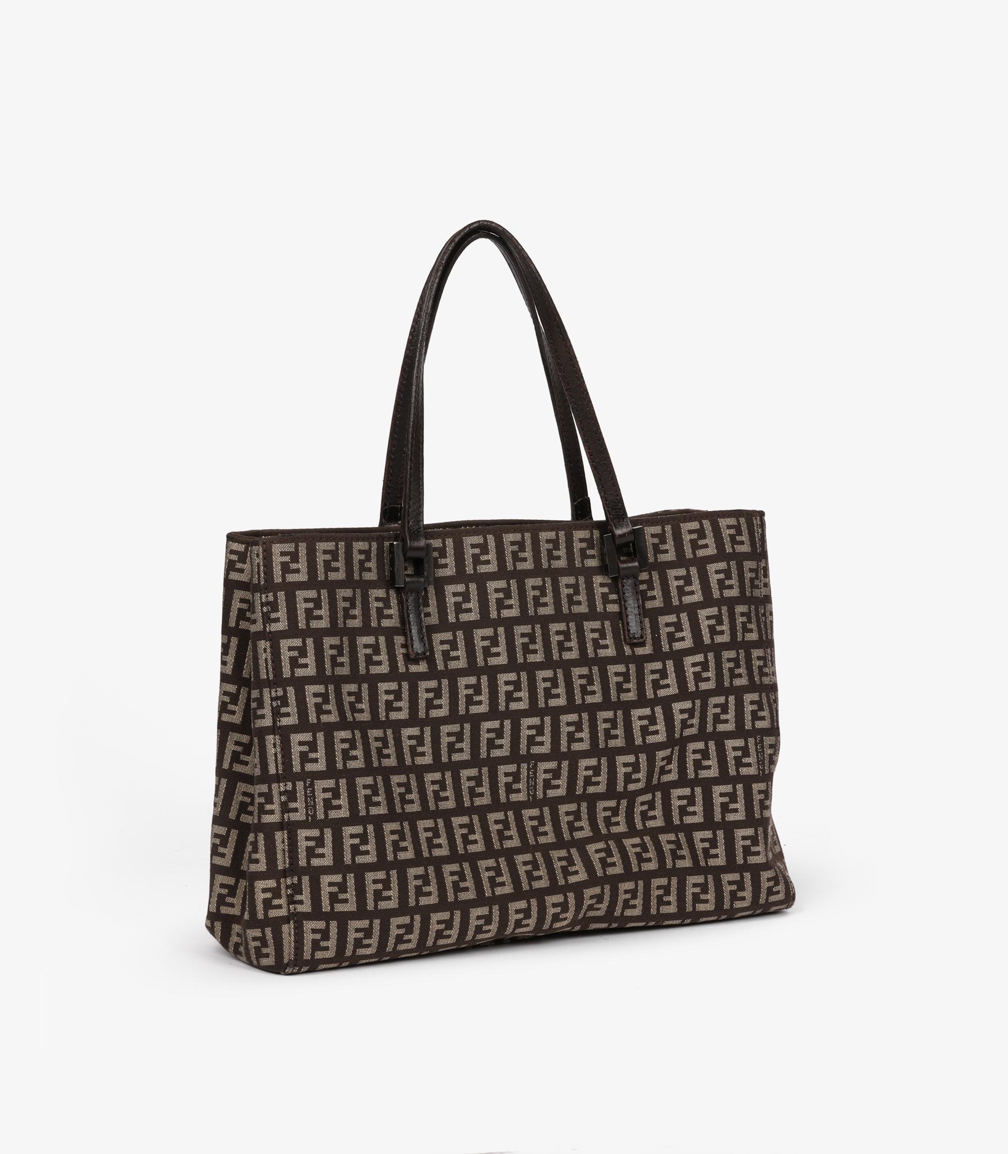 Noir Fendi Petit sac à main vintage en toile et cuir de veau marron avec monogramme en vente