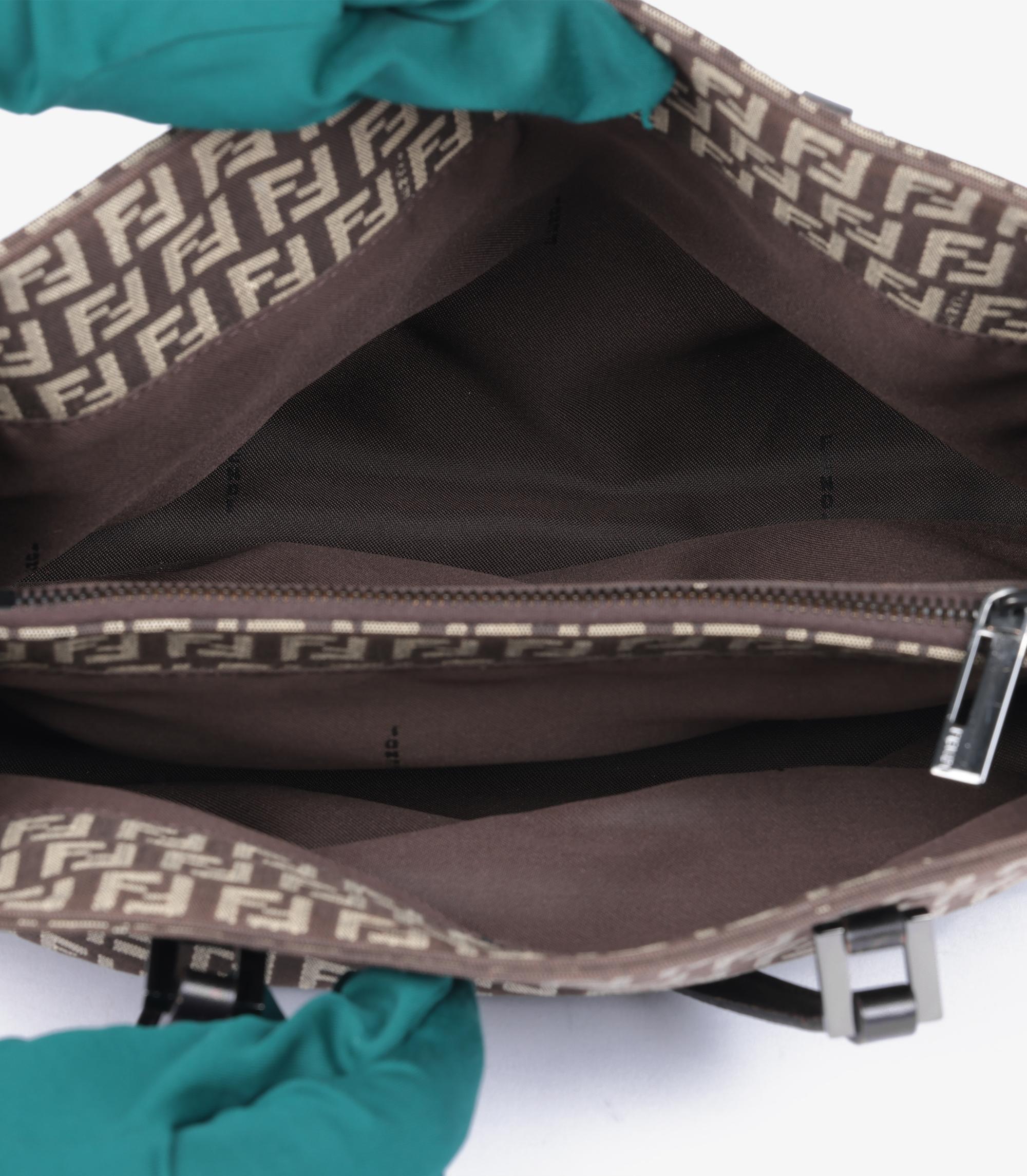 Fendi Petit sac à main vintage en toile et cuir de veau marron avec monogramme en vente 3